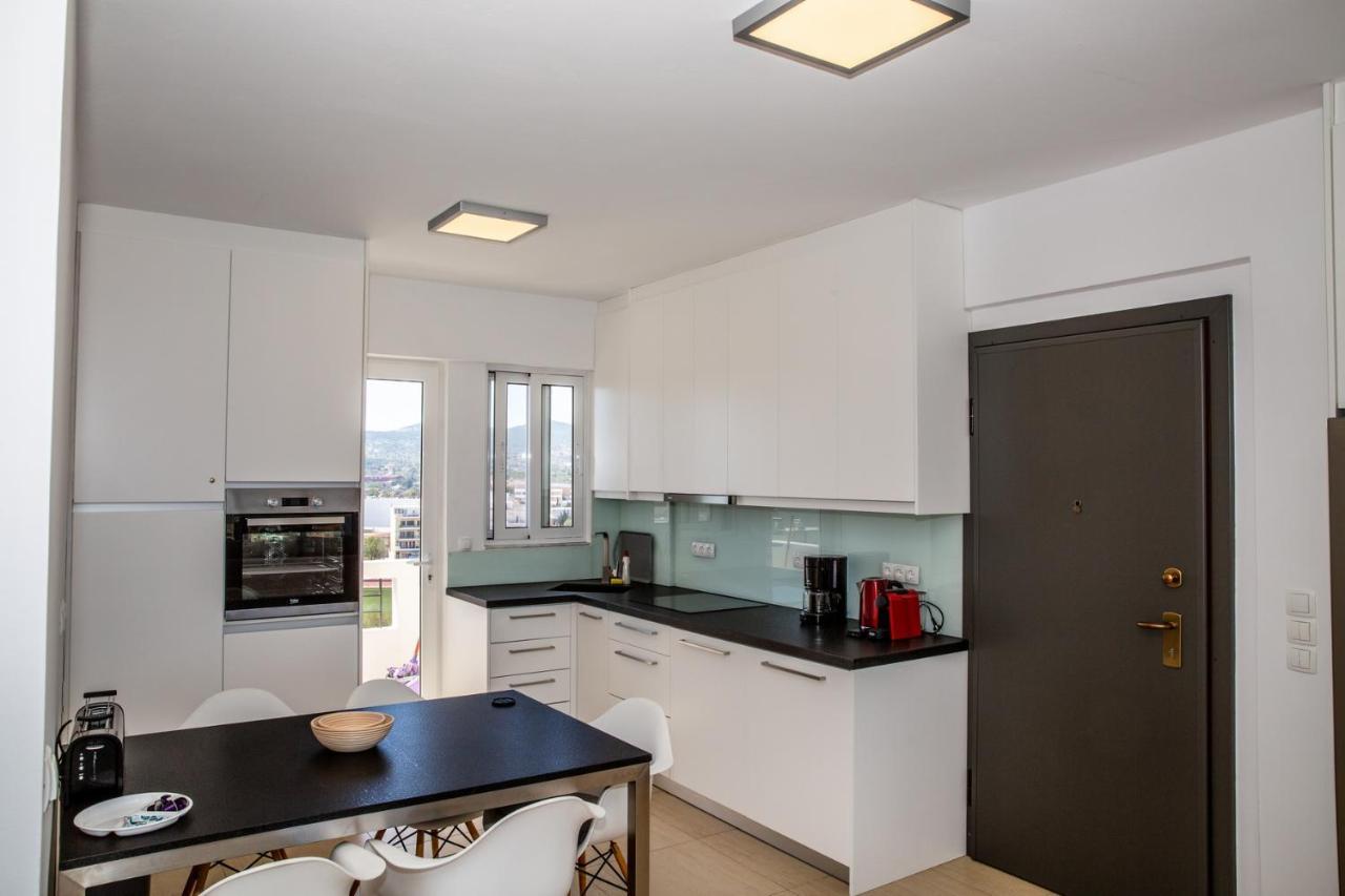 Komfort City Apartment "Elias" Mit Meerblick In Lavrio Luaran gambar